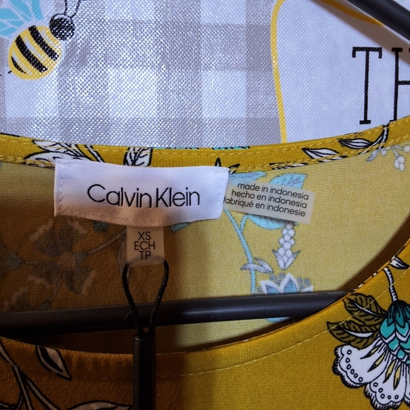 NWT CALVIN KLEIN CASUAL TOP - Picture 7 of 9